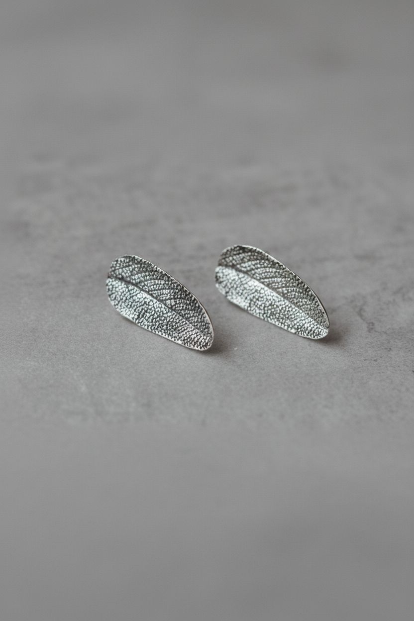 Pendientes Salvia plata brillante sin cierre
